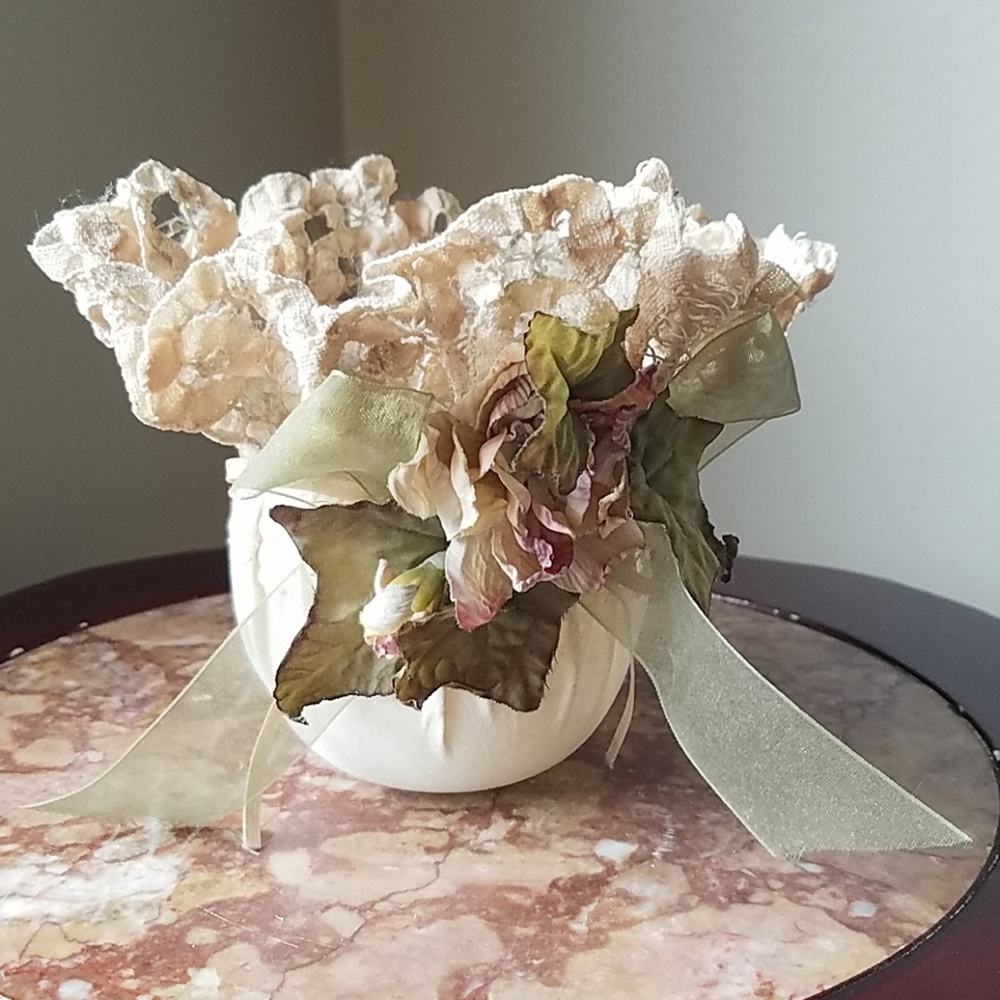 Votive candle holder